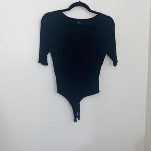 DEEP PLUDGE BODYSUIT